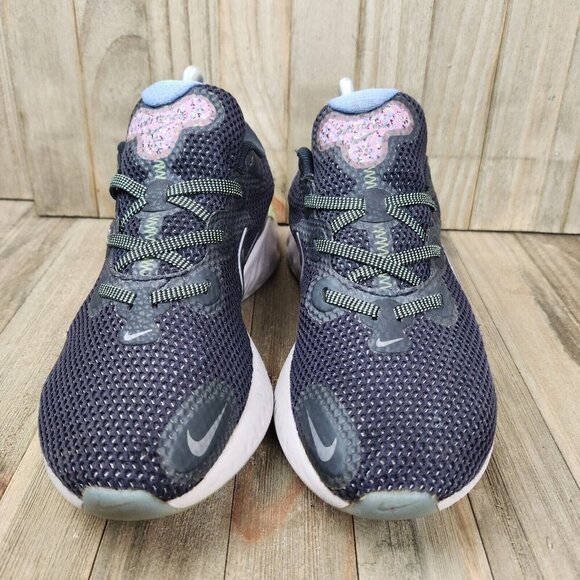 Womens Nike Renew Run 4.5 SE size 8.5 Black Friday Ed Athletic Running Shoes - Picture 2 of 10